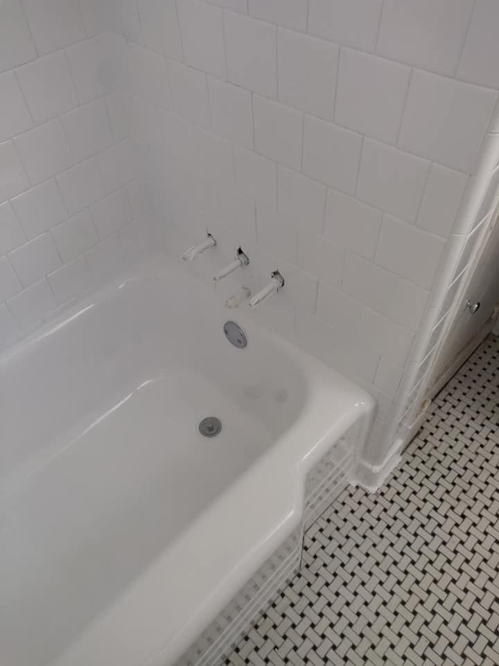 Residential bathtub — Kenner, LA — SurfacePro Bathtub Refinishing