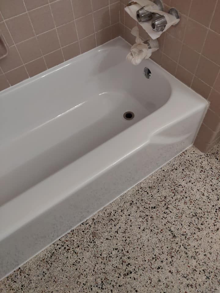 Fiberglass refinishing — Kenner, LA — SurfacePro Bathtub Refinishing