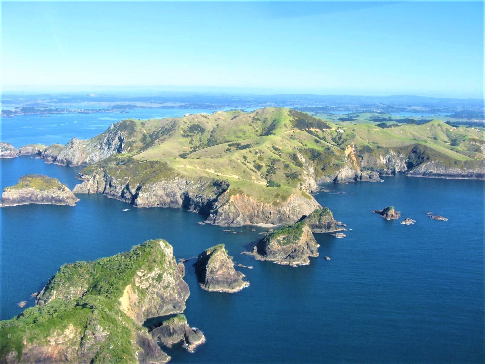 Matakā with Kent Passage &Kerikeri Inlet in background

