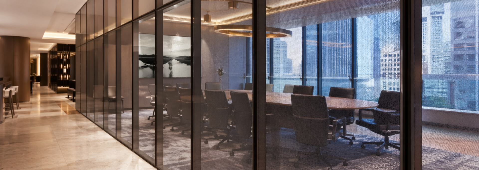 Picture of laminated mesh partition glass in an office. 