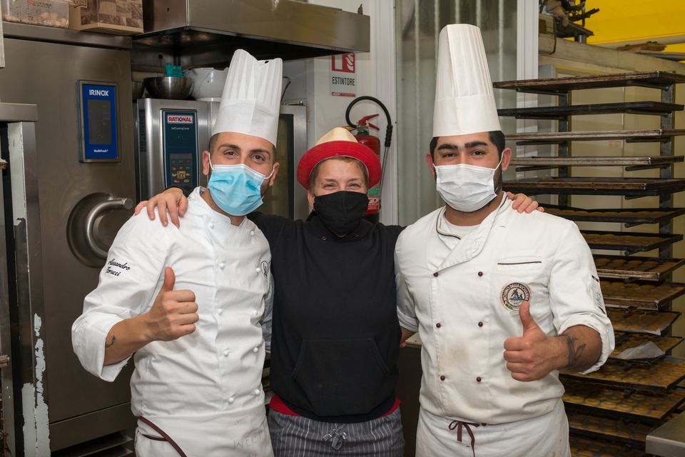 staff della pasticceria