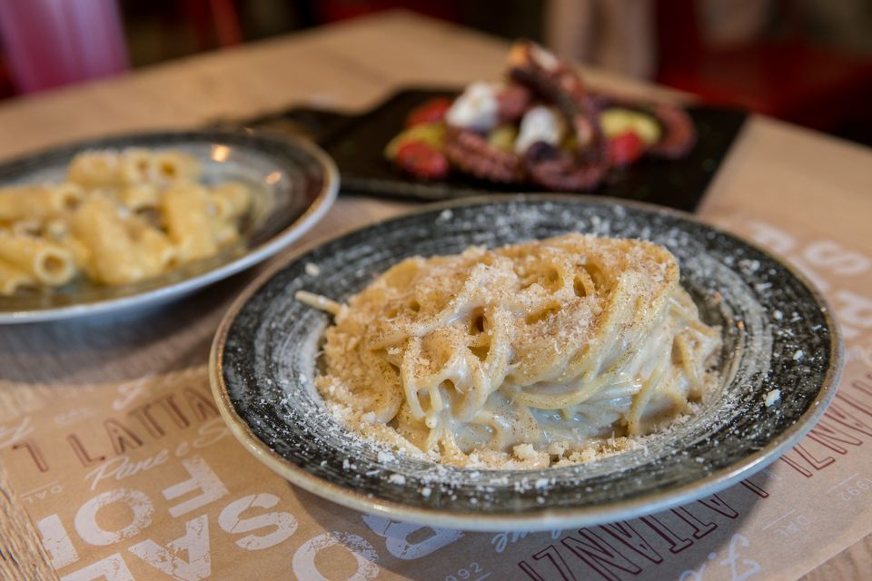 spaghetti cacio e pepe