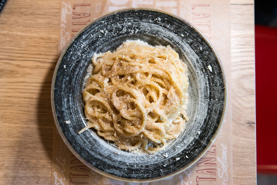 pasta cacio e pepe