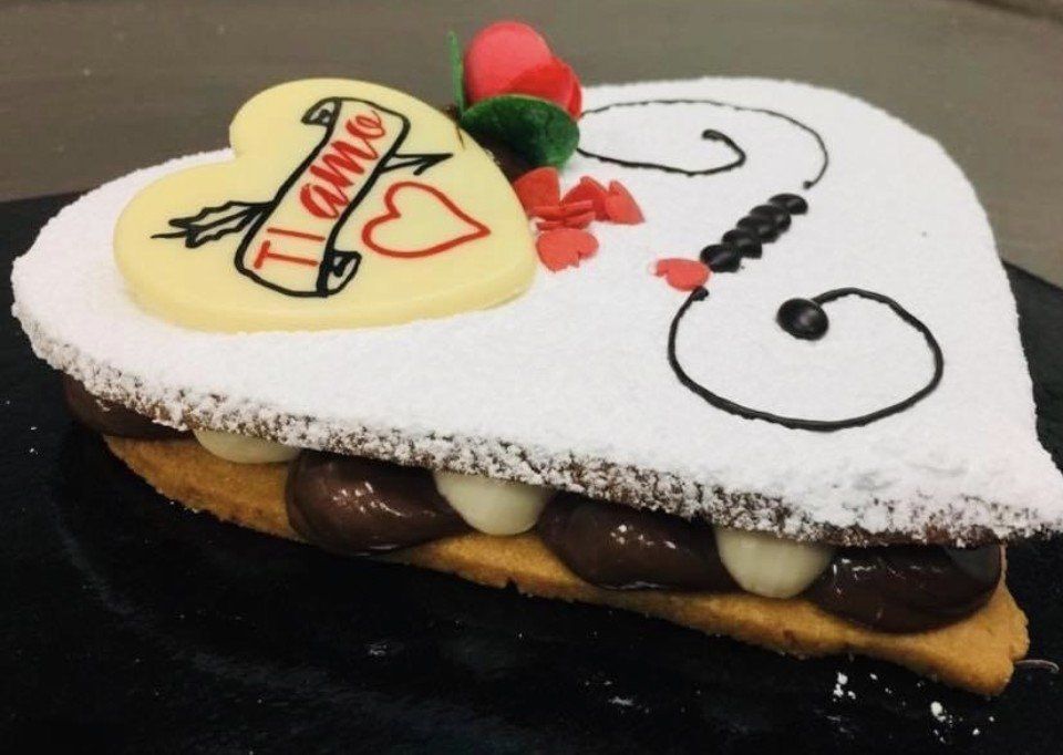 torta a forma di cuore