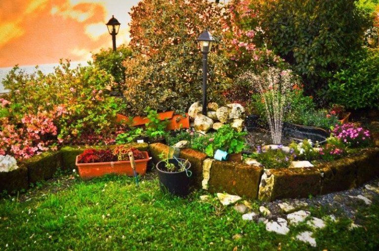 Giardino della casa di riposo per anziani