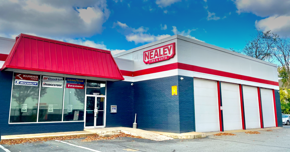 nealeytire.com logo