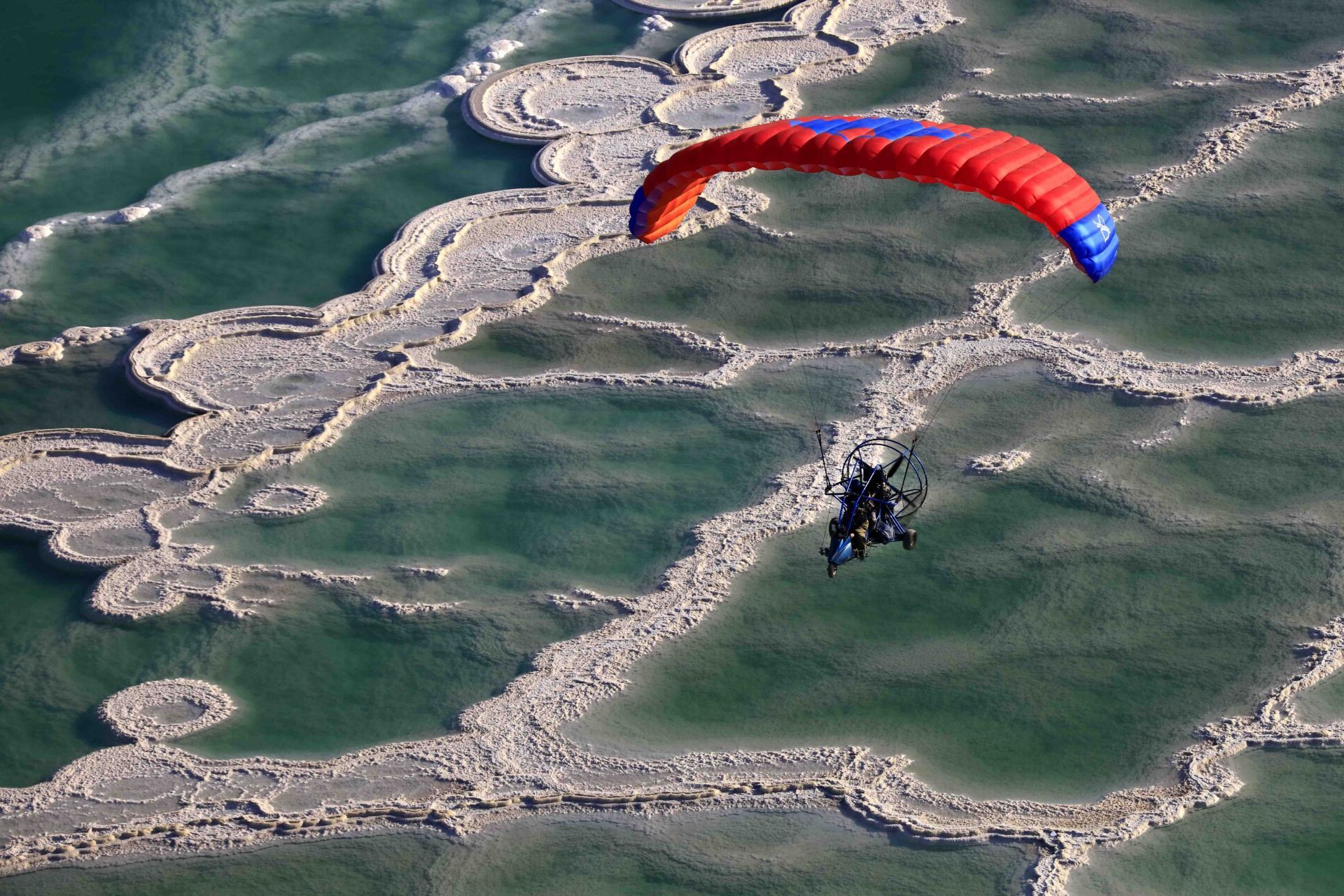 טרקטורון מעופף מעל ים המלח