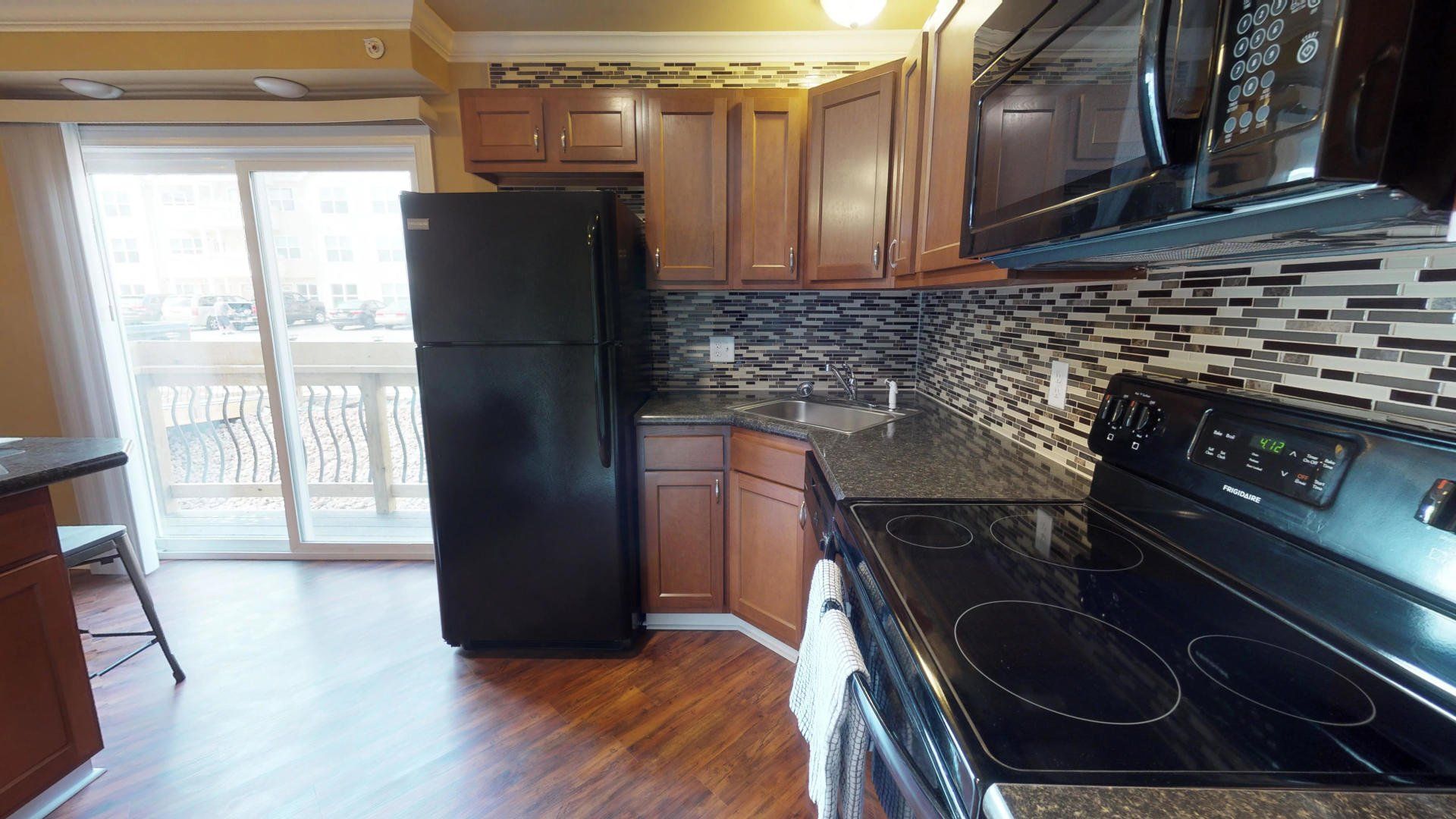 3 Bed 3 Bath 1st Floor Alexander Estates Kitchen