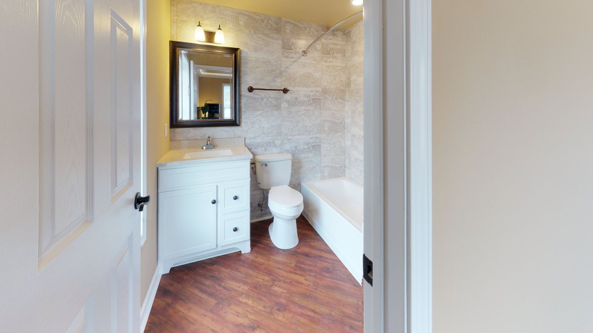 3 Bed 3 Bath 1st Floor Alexander Estates Bathroom