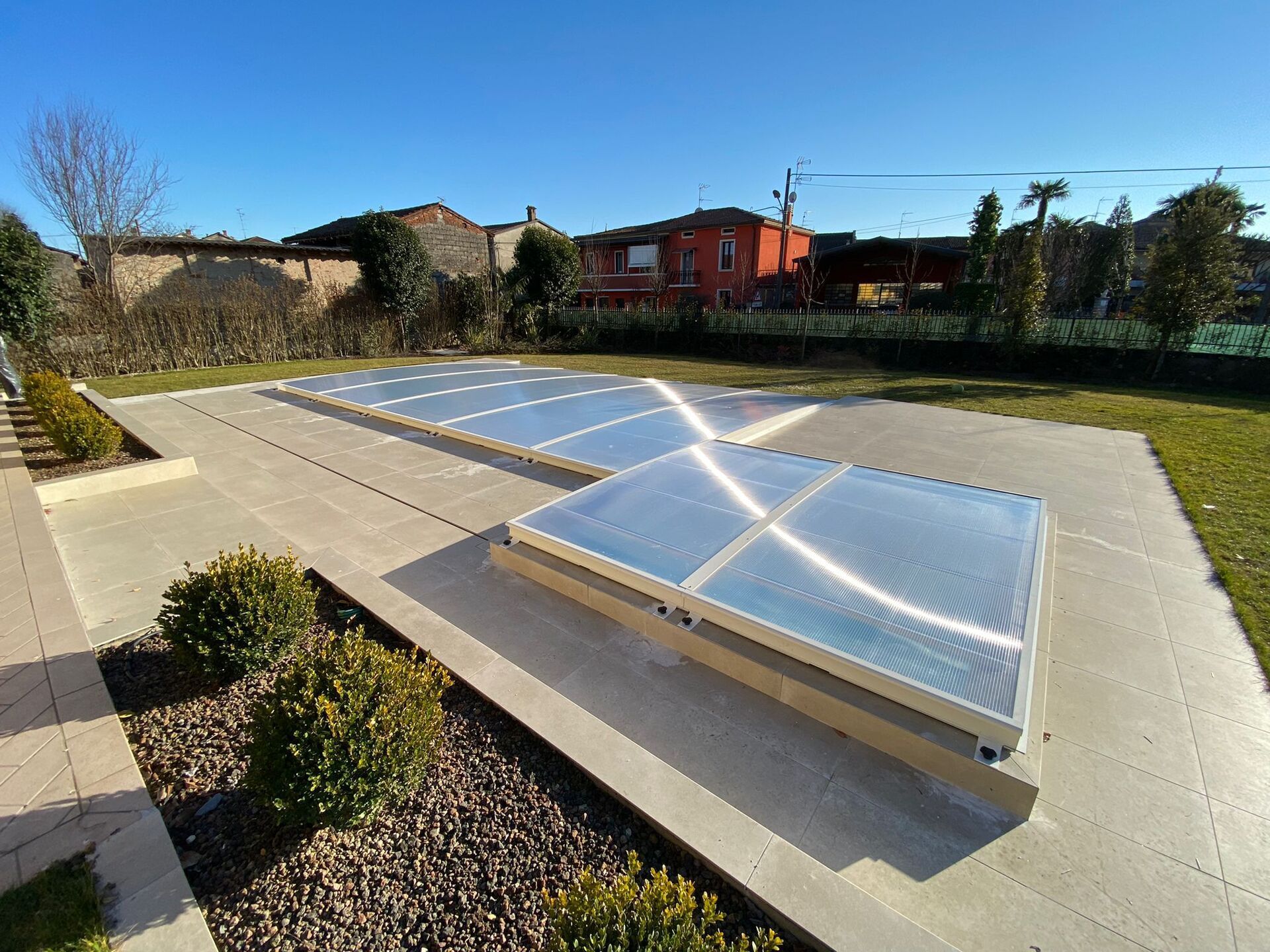Linea Easy Amovibile: tapparelle per copertura piscine