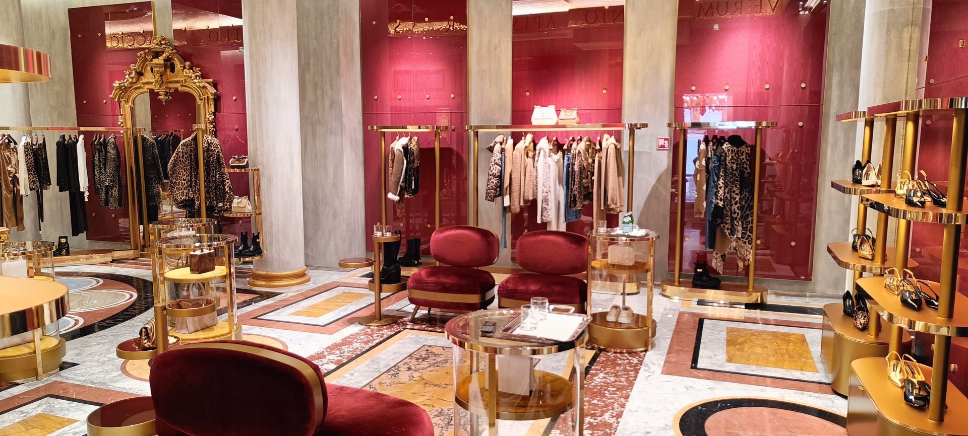 Embark on an exclusive VIP tour through Dolce & Gabbana, Prada, Fendi, and Chanel, immersing yourself in lavish atmospheres and discovering iconic bags and seasonal collections. Experience the craftsmanship at Fendi Maison and Chanel's world of elegance and innovation.
Indulge in luxury at VIP lounges where with me as your personal shopper, you will enjoy a warm welcome from a private image consultant and expert tailors.
The highlight? A curated collection exclusively expressing your unique style.