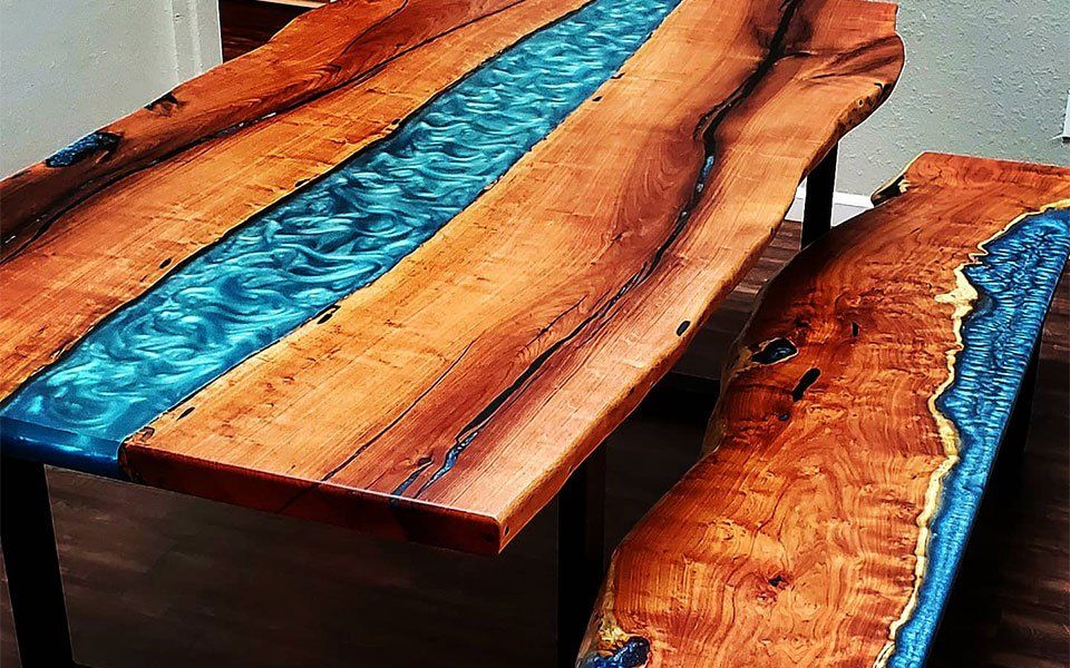 Beautiful resin wooden effect table and bench
