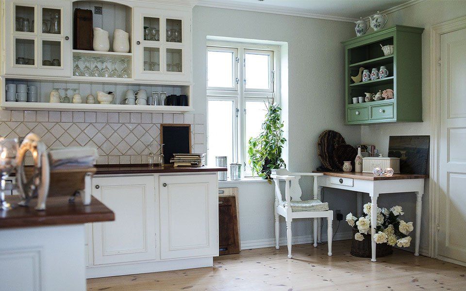 Beatiful kitchen renovation white traditional