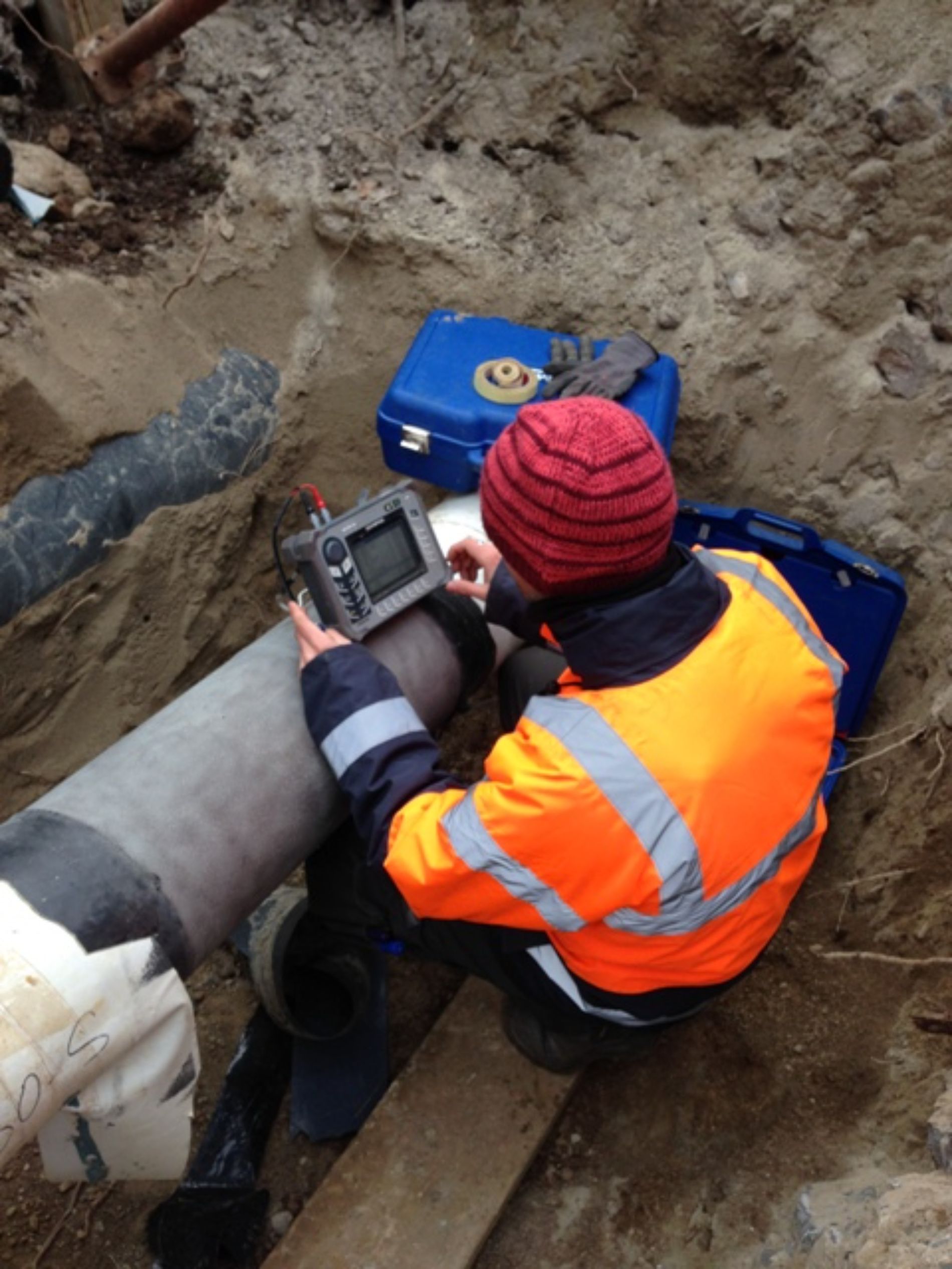 operatore durante un collaudo