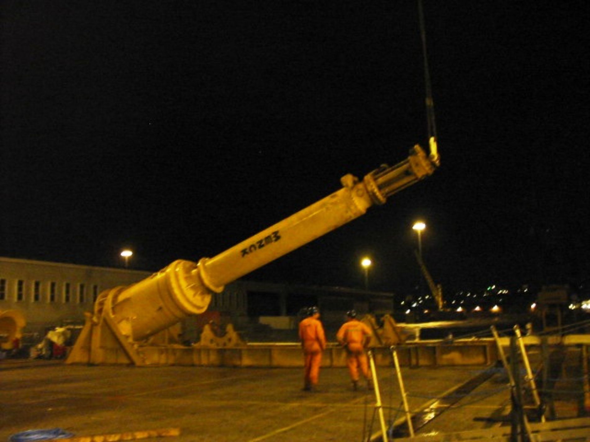 ispezione all'interno di un deposito