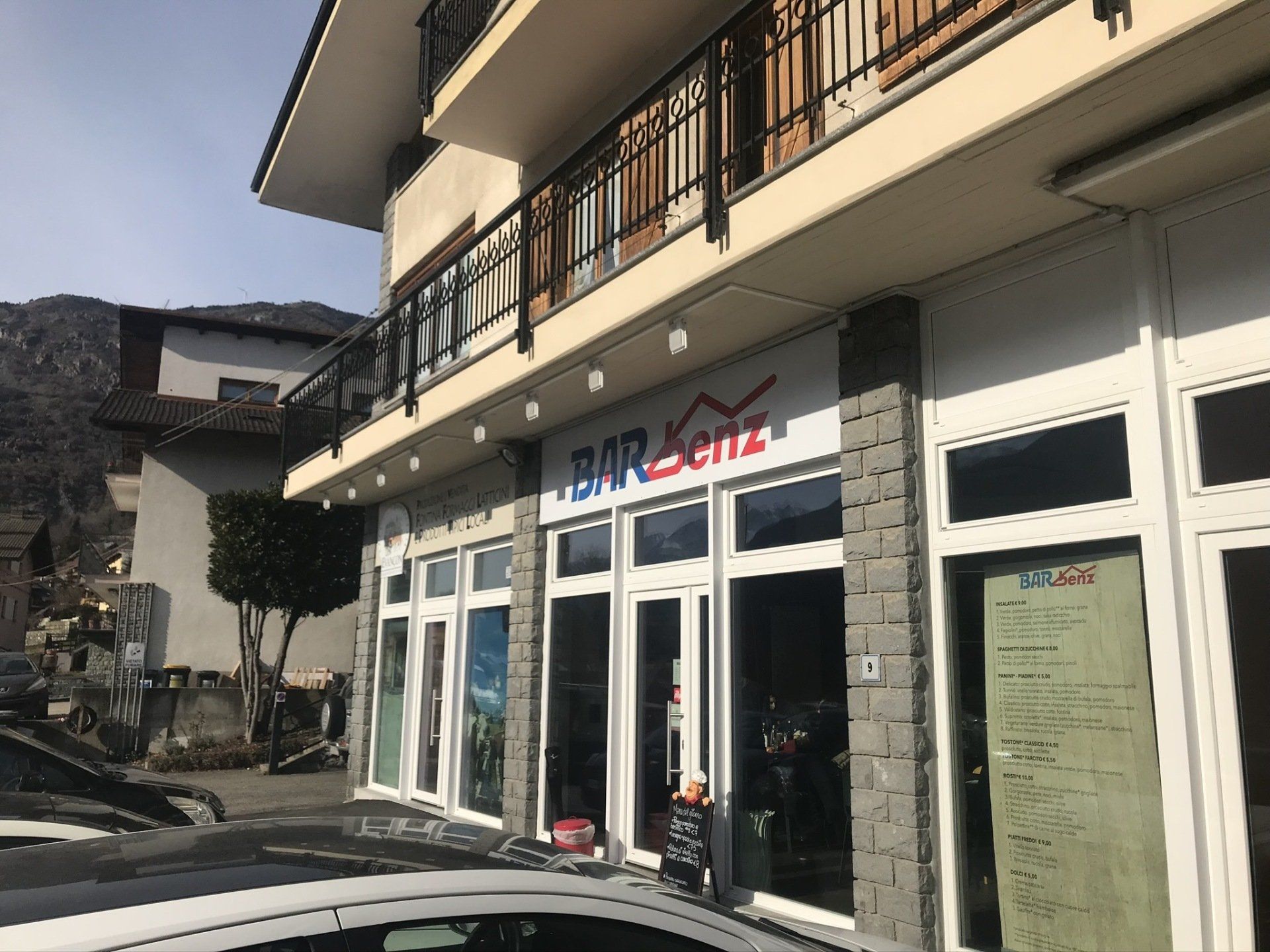 montaggio serramenti pvc AFINO-tec con vetri riflettenti