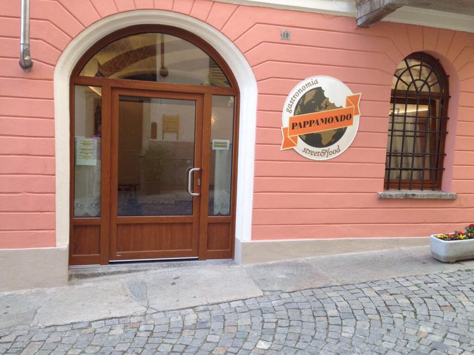 ingresso per attività commerciale