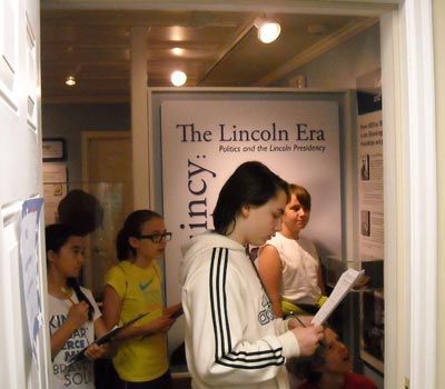 students in the lincoln gallery