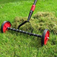 gardener-march-manual-scarifier