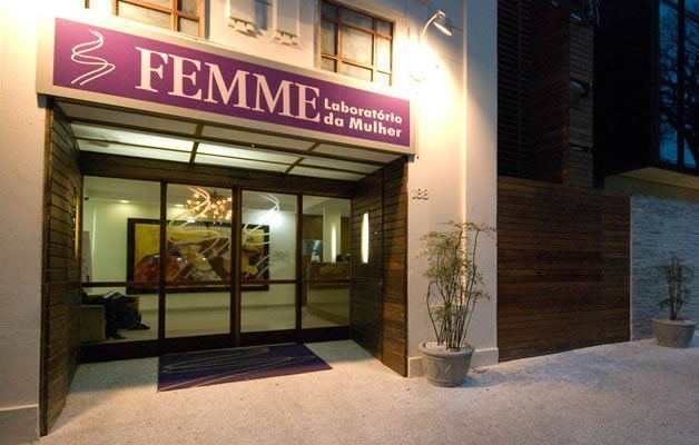 Hospital São Francisco Entrada de um centro médico chamado