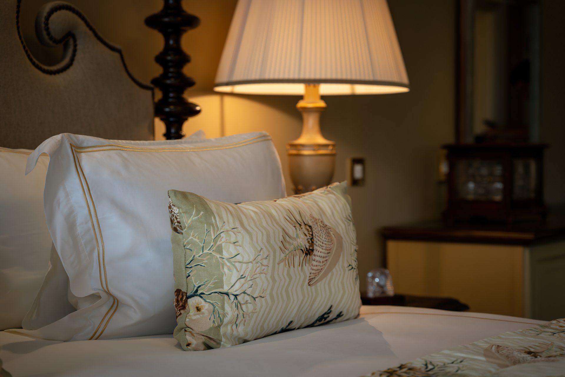 Villa Korta Katarina Suite 103
Coastal Calm with Timeless Detail