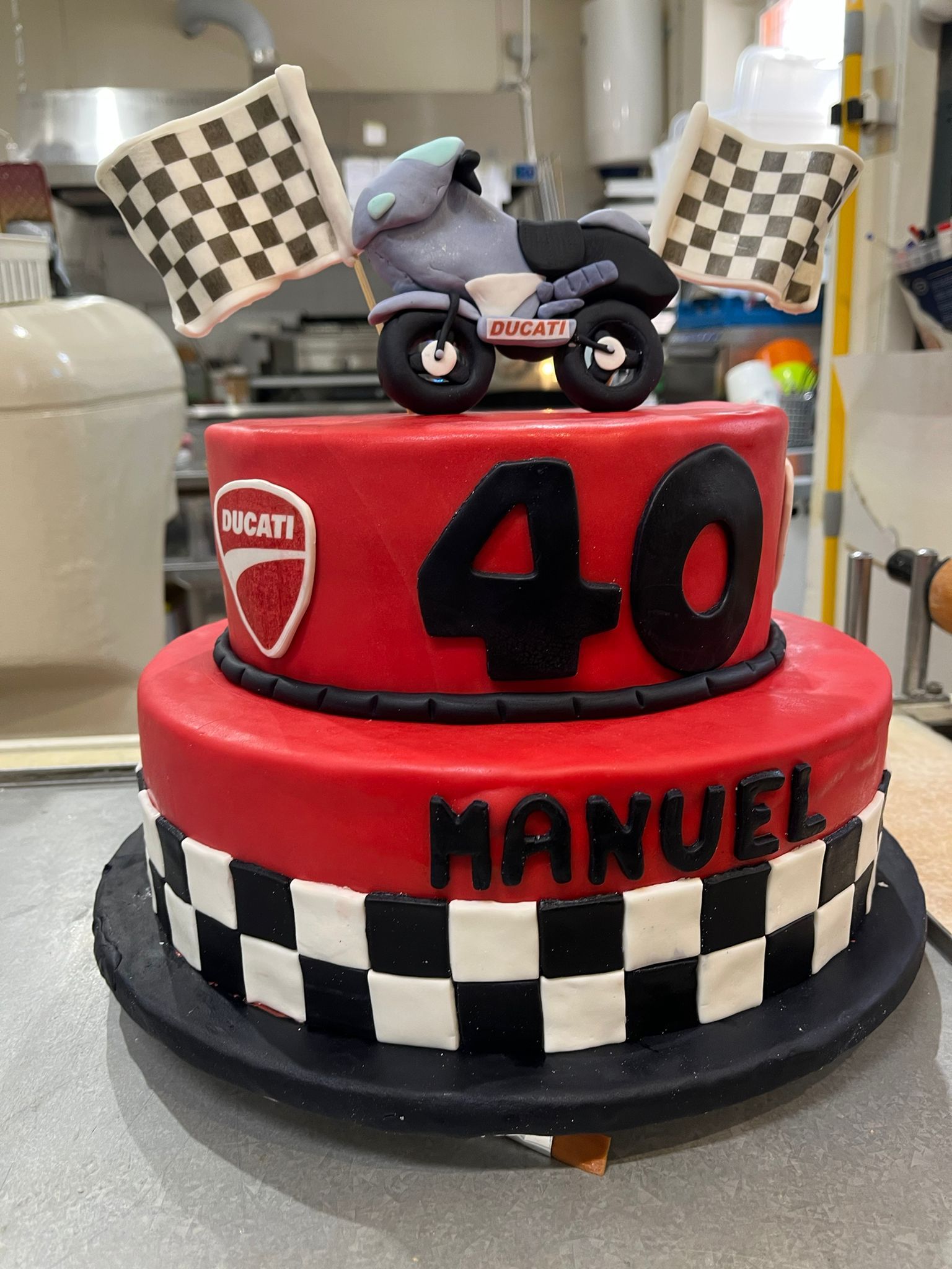 personalised birthday cake