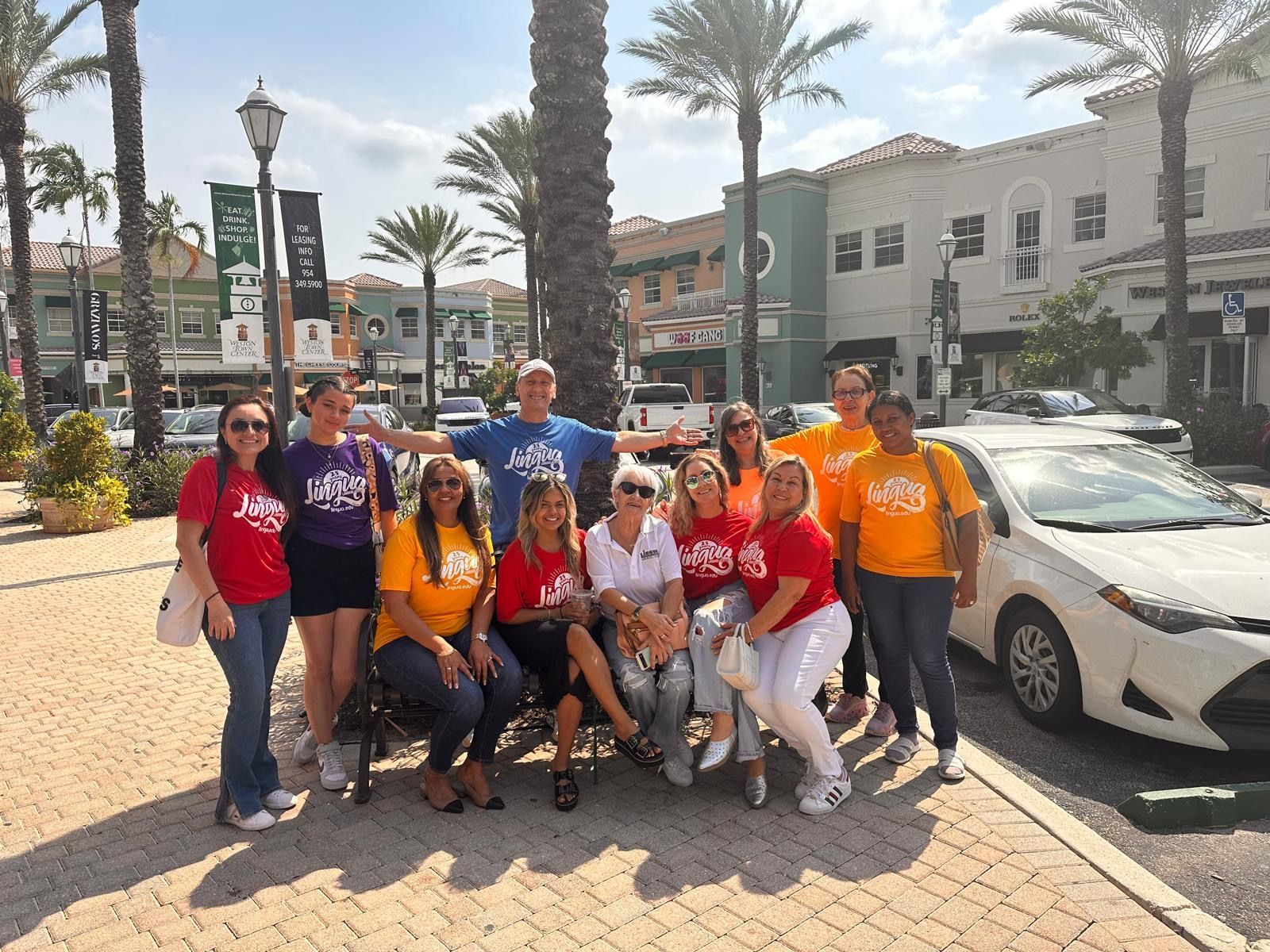 Choosing an English school in Miami, Fort Lauderdale, or Doral? This guide covers accreditation, pro