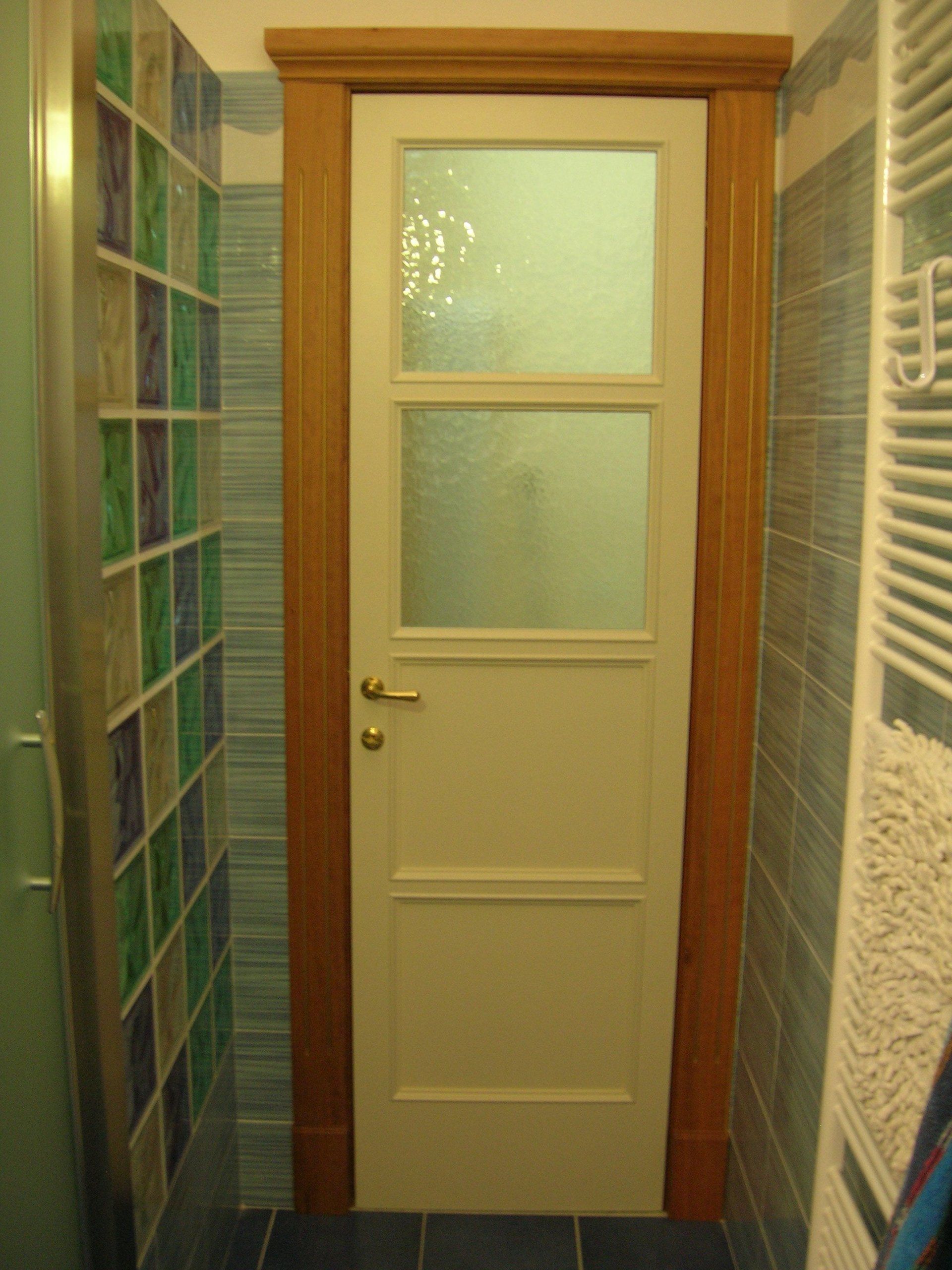 porte in legno e vetro