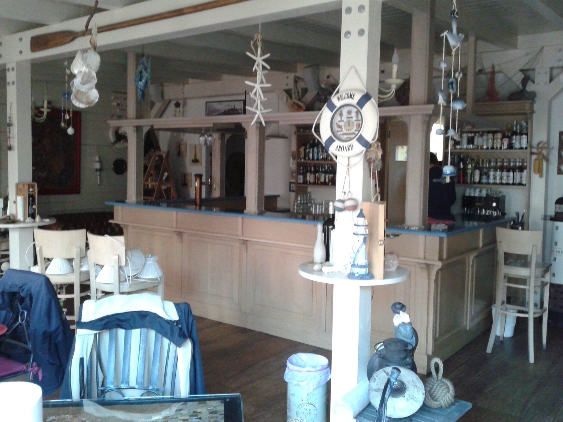 progettazione e produzione arredamenti commerciali