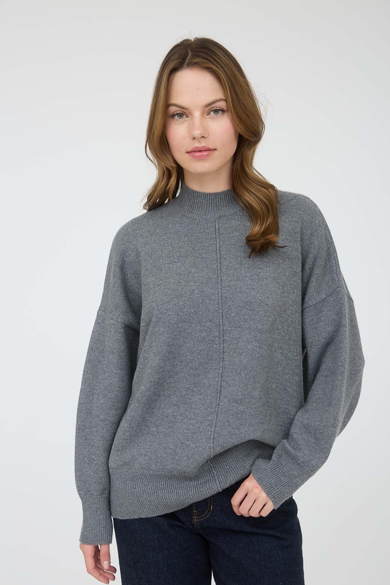 Sweater gris cuello tortuga