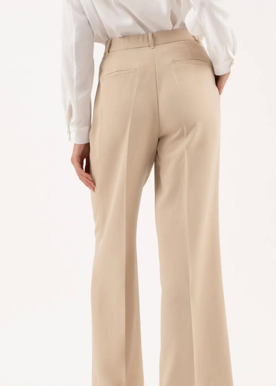 Pantalón de vestir beige
