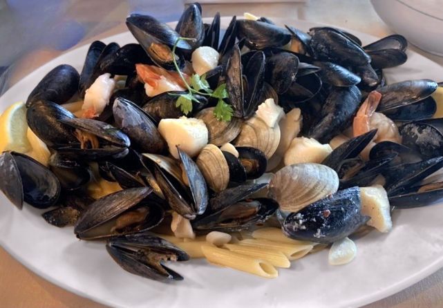Alessio Mussels Scallops, Shrimp
