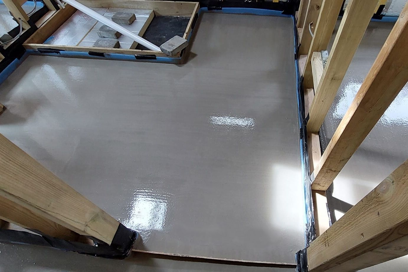 Images of Liquid flow screed preparation, delivery and installation, removing liquid flow screed laitance, pump hire, by JC Flow Screeds.  Covering floors across East Anglia.