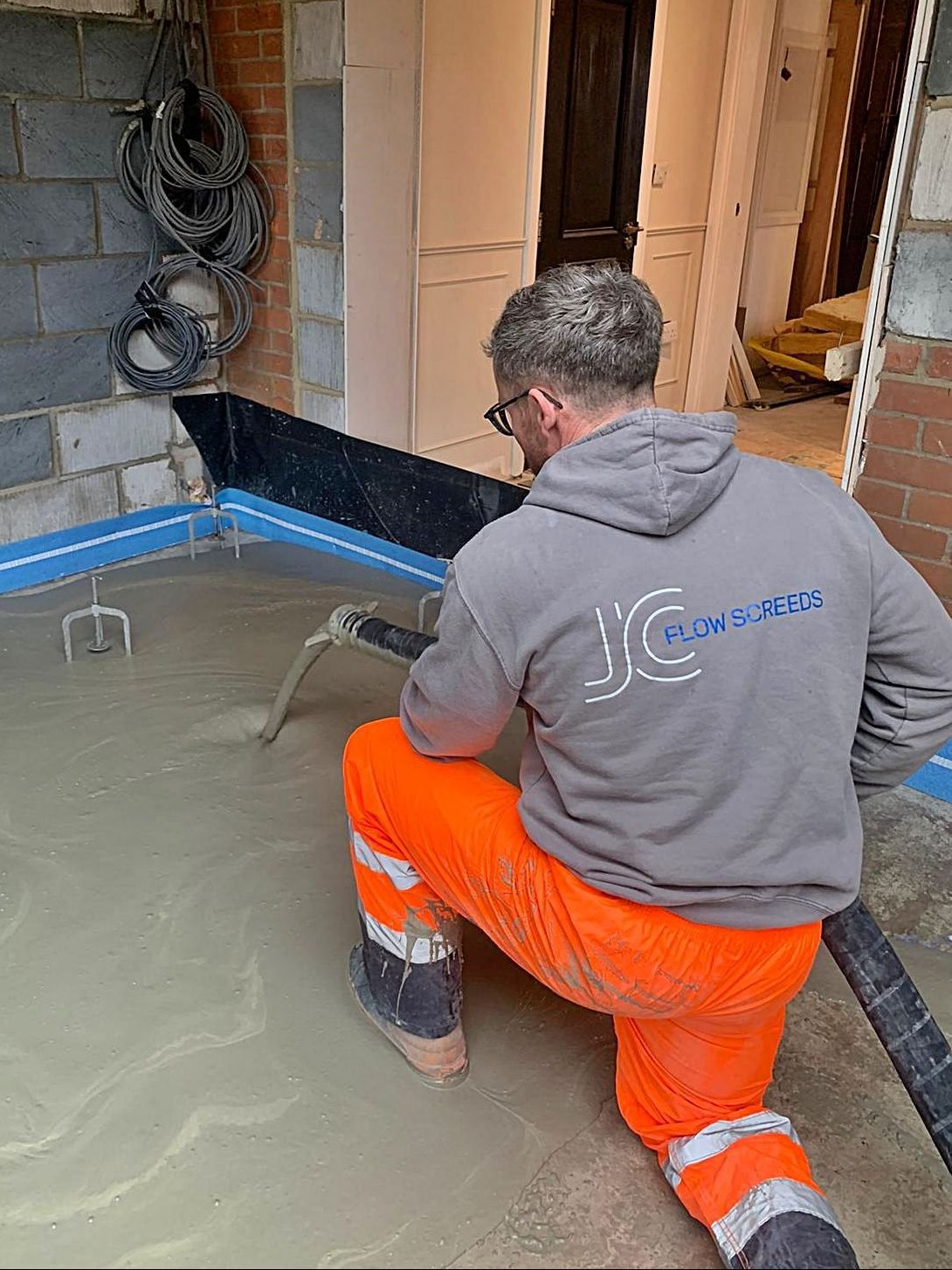 JC Flow Screeds is the leading liquid flow screed specialist contractor near me. Levelling floors throughout Essex.