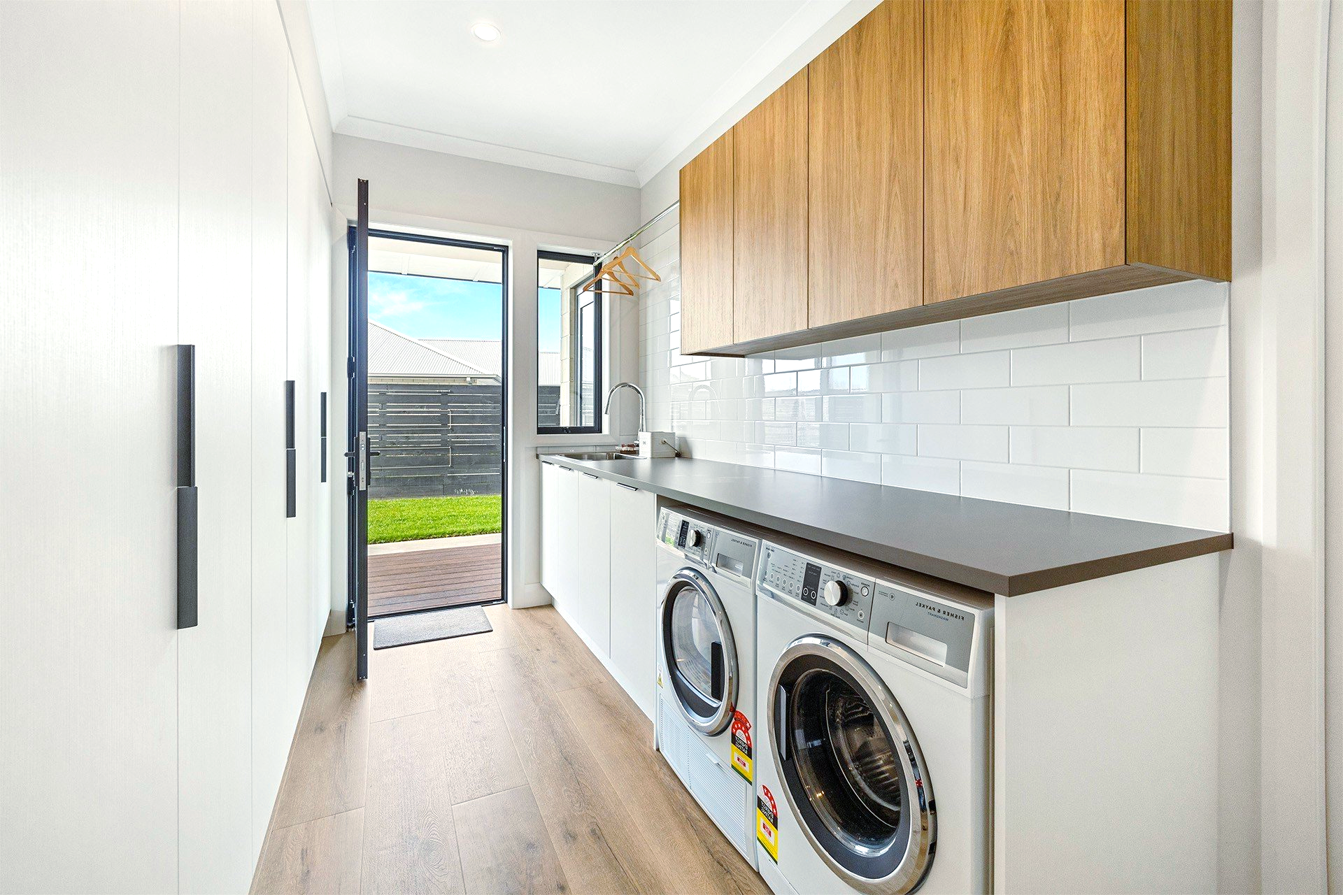 A laundry room with a washing machine and dryer.