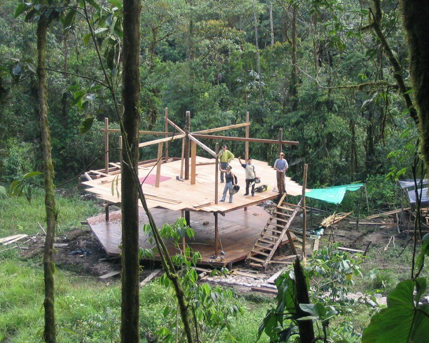 volunteer house construction