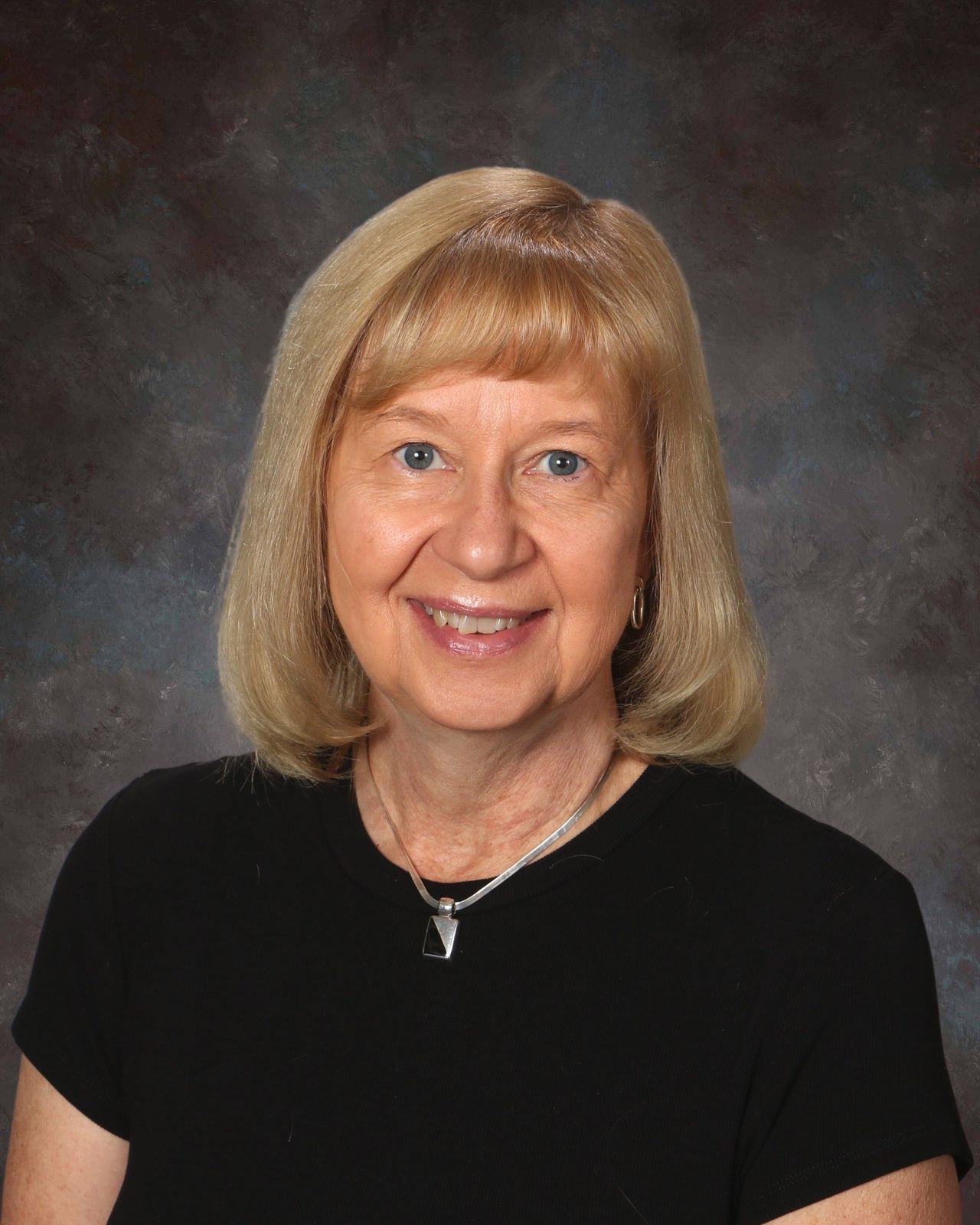 Click here to view Sandy Skinner's Bio