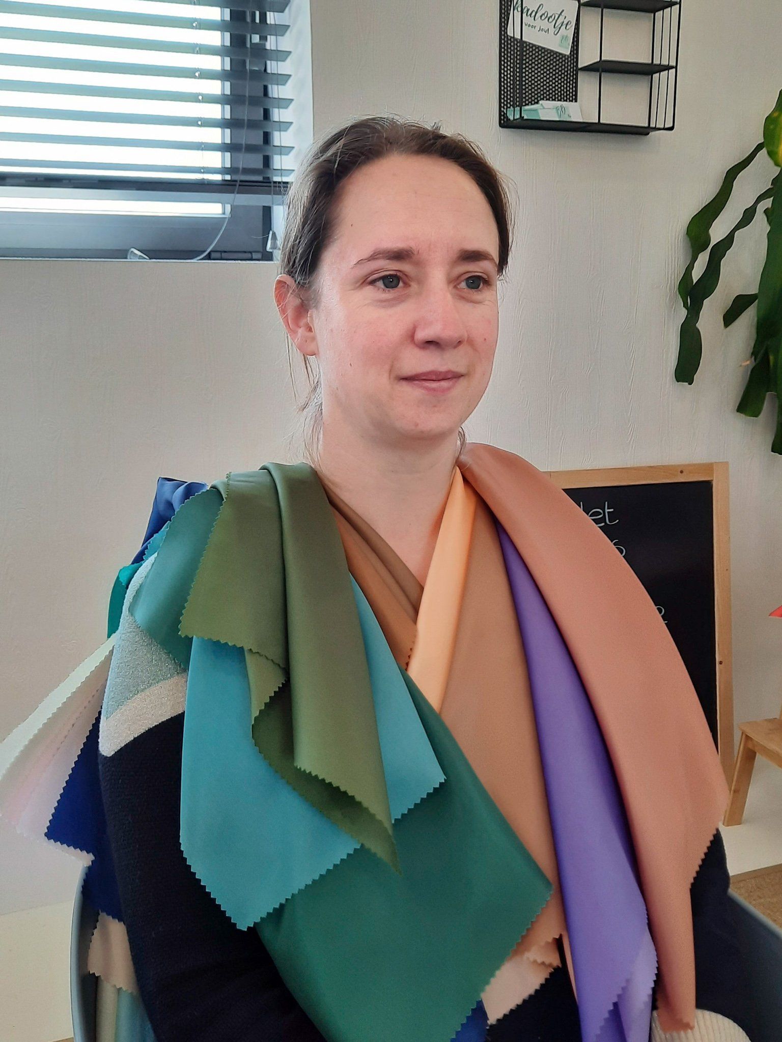 kleuranalyse herfstype met kleurdoeken