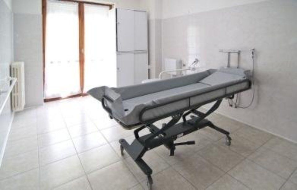 Barella in casa di riposo