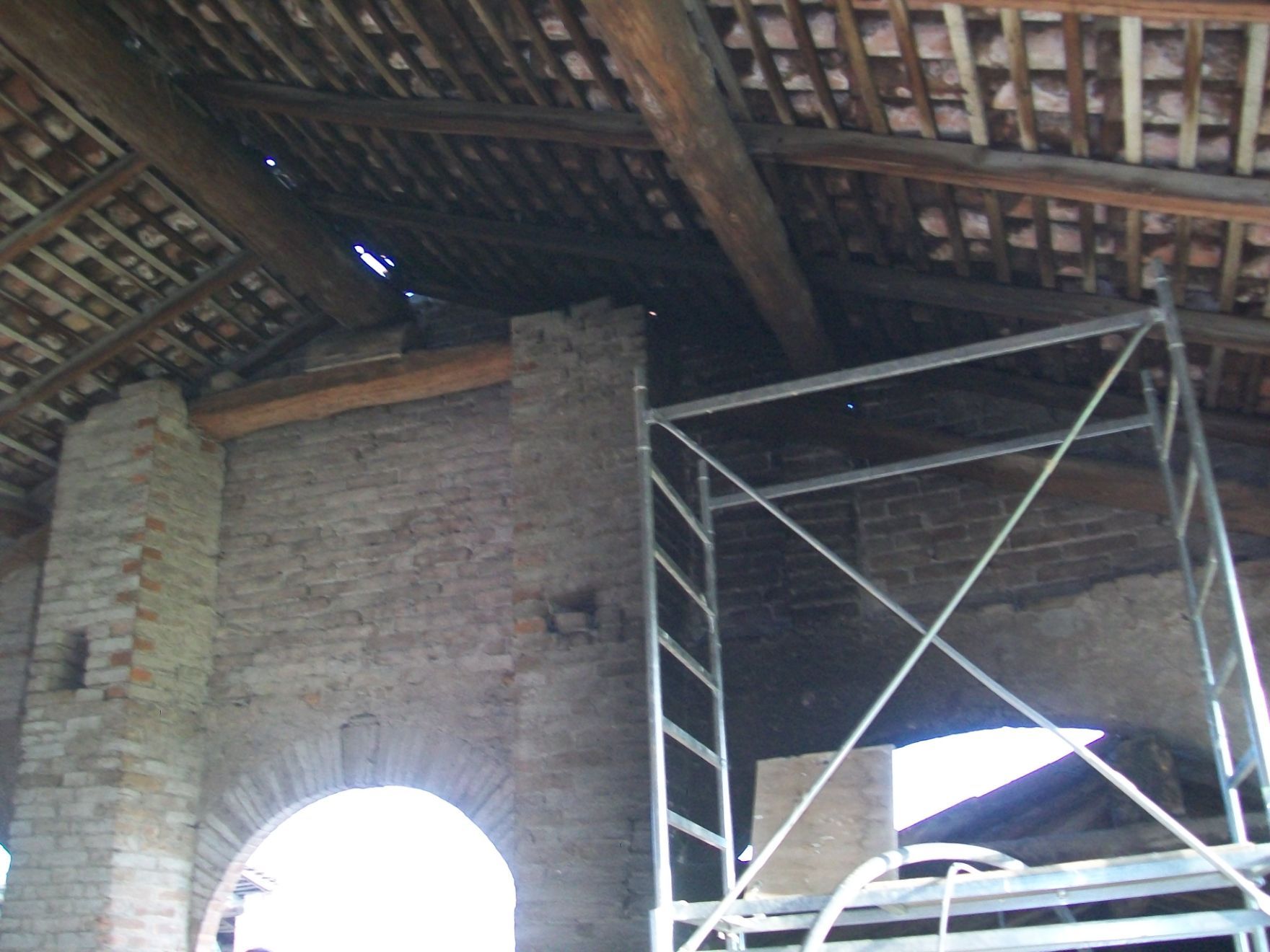 condominio in fase di restauro