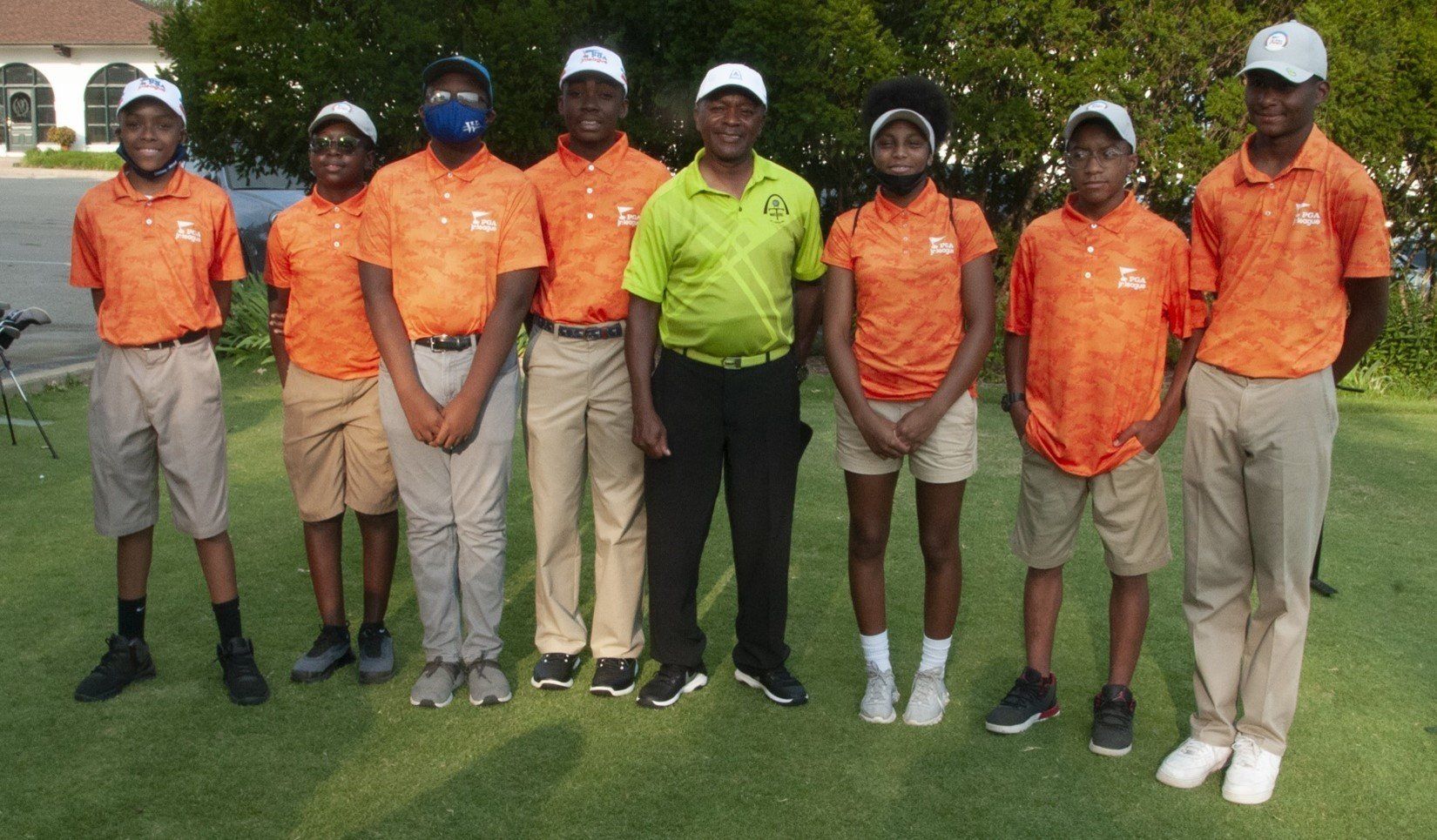 Picture Taking | St. Louis, MO | Tee Masters Golf Club of St. Louis