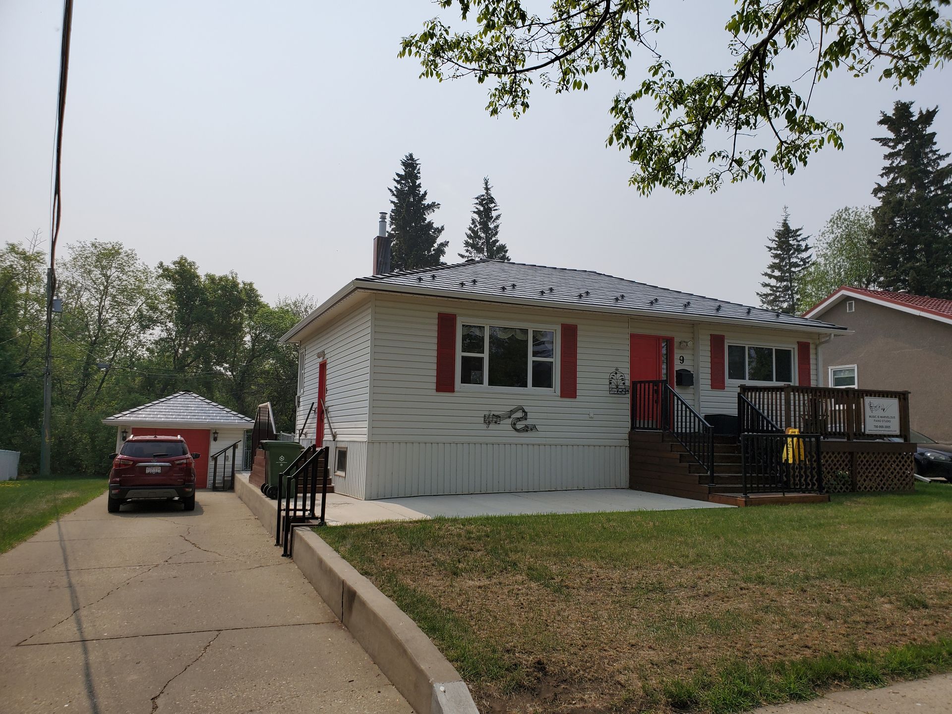 Fort Saskatchewan, AB 🇨🇦 — Black Interlock® Slate Metal Roofing System
