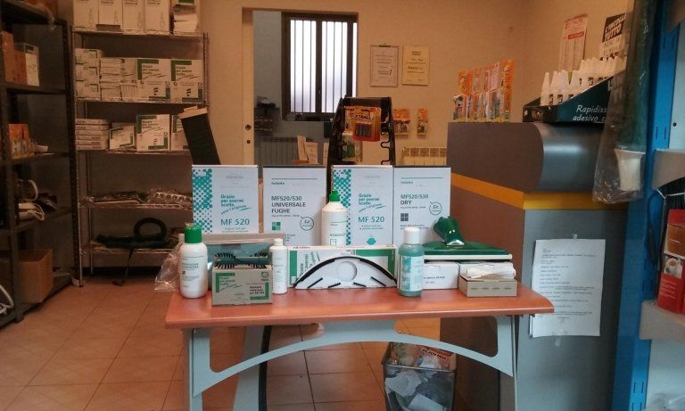 esposizione prodotti per la pulizia degli elettrodomestici