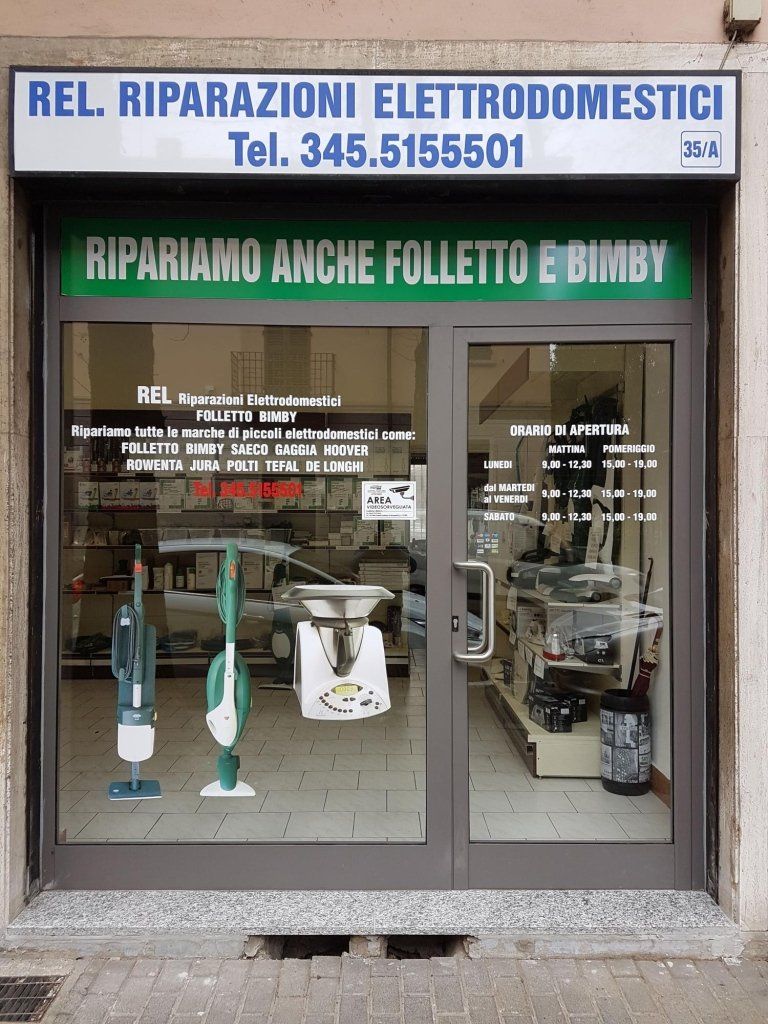 vetrina negozio riparazione elettrodomestici