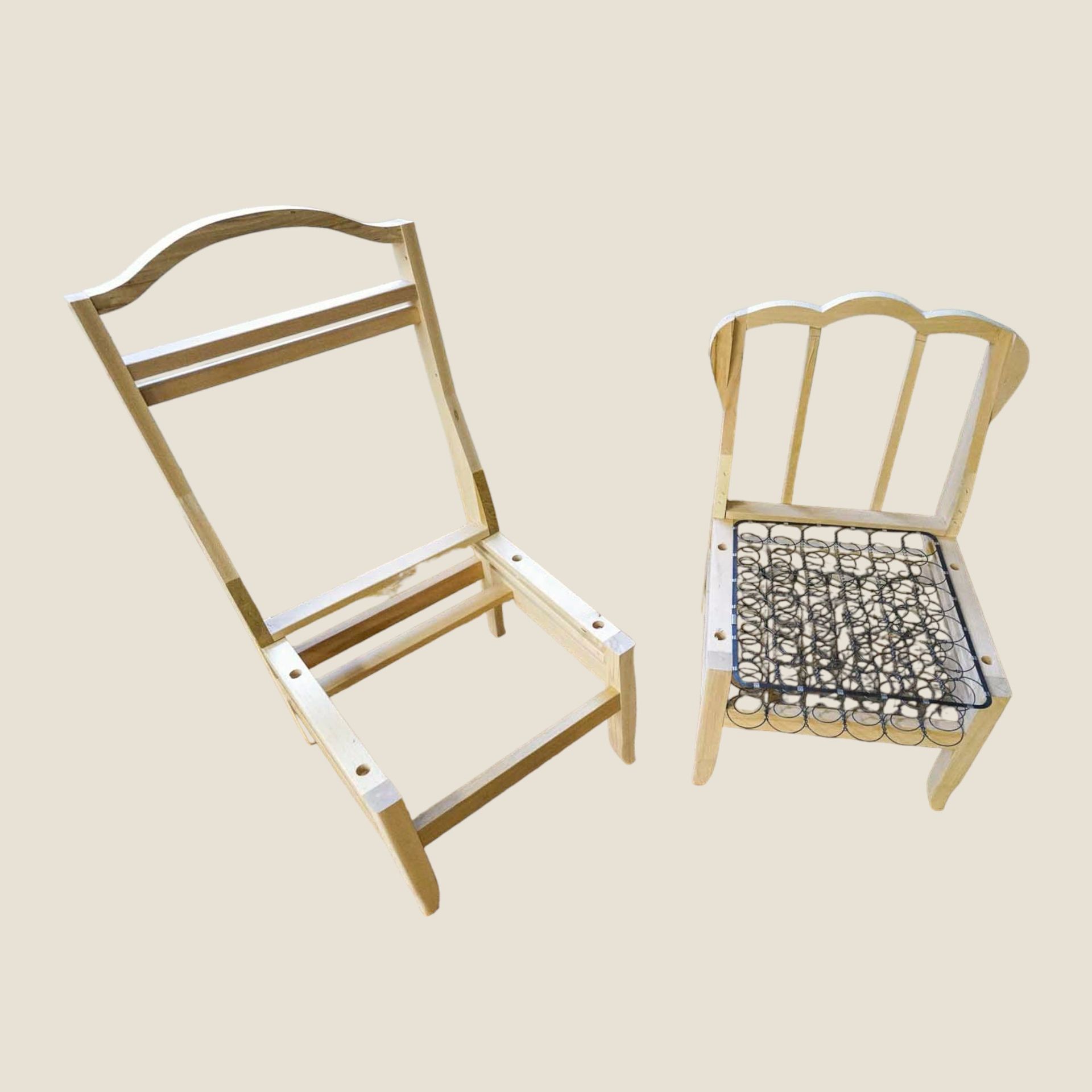 Eine Nahaufnahme Stühle: Aufarbeitung & Restauration