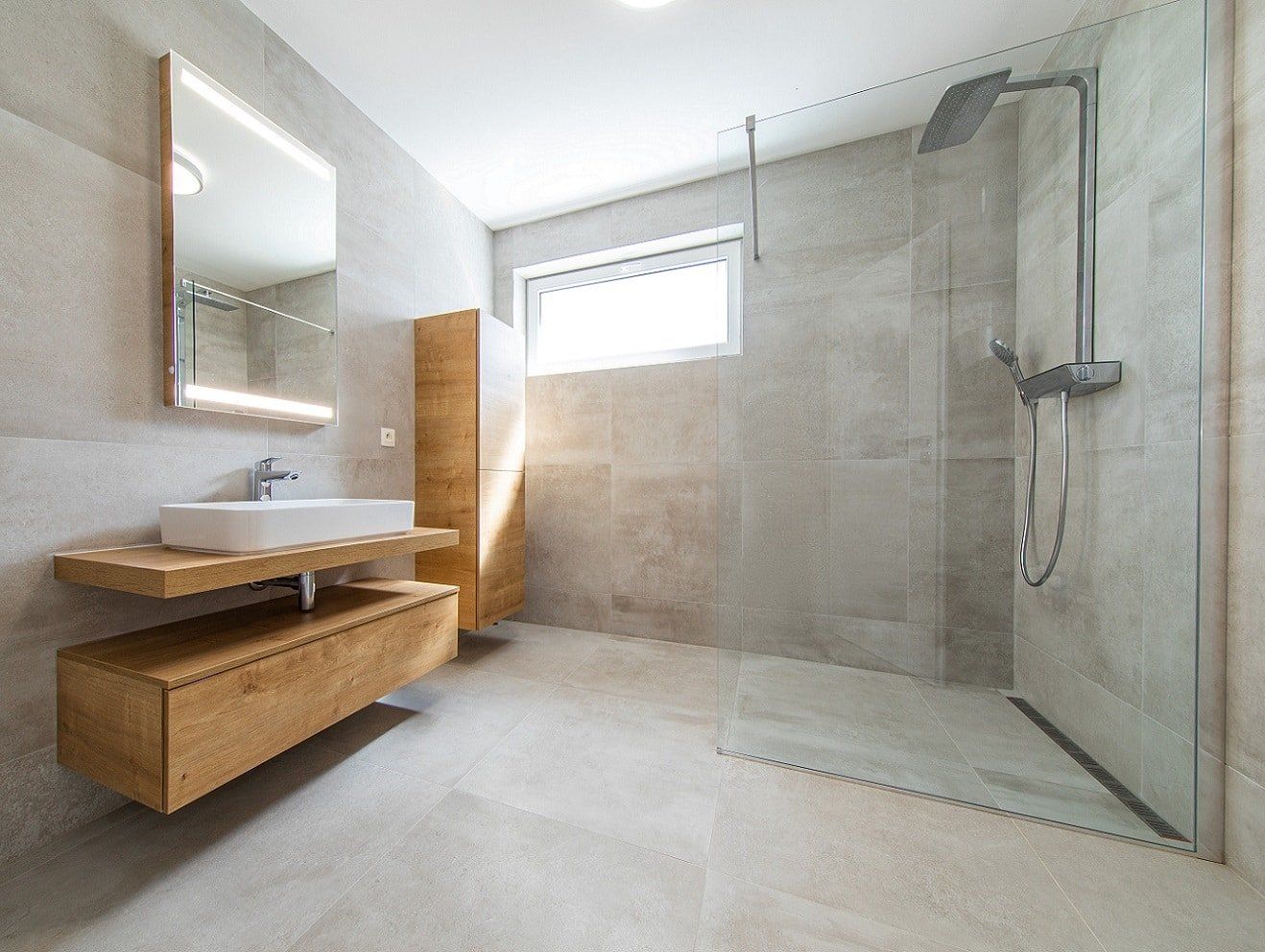 A classy looking remodelled bathroom in a residential apartment in Wollongong, NSW.