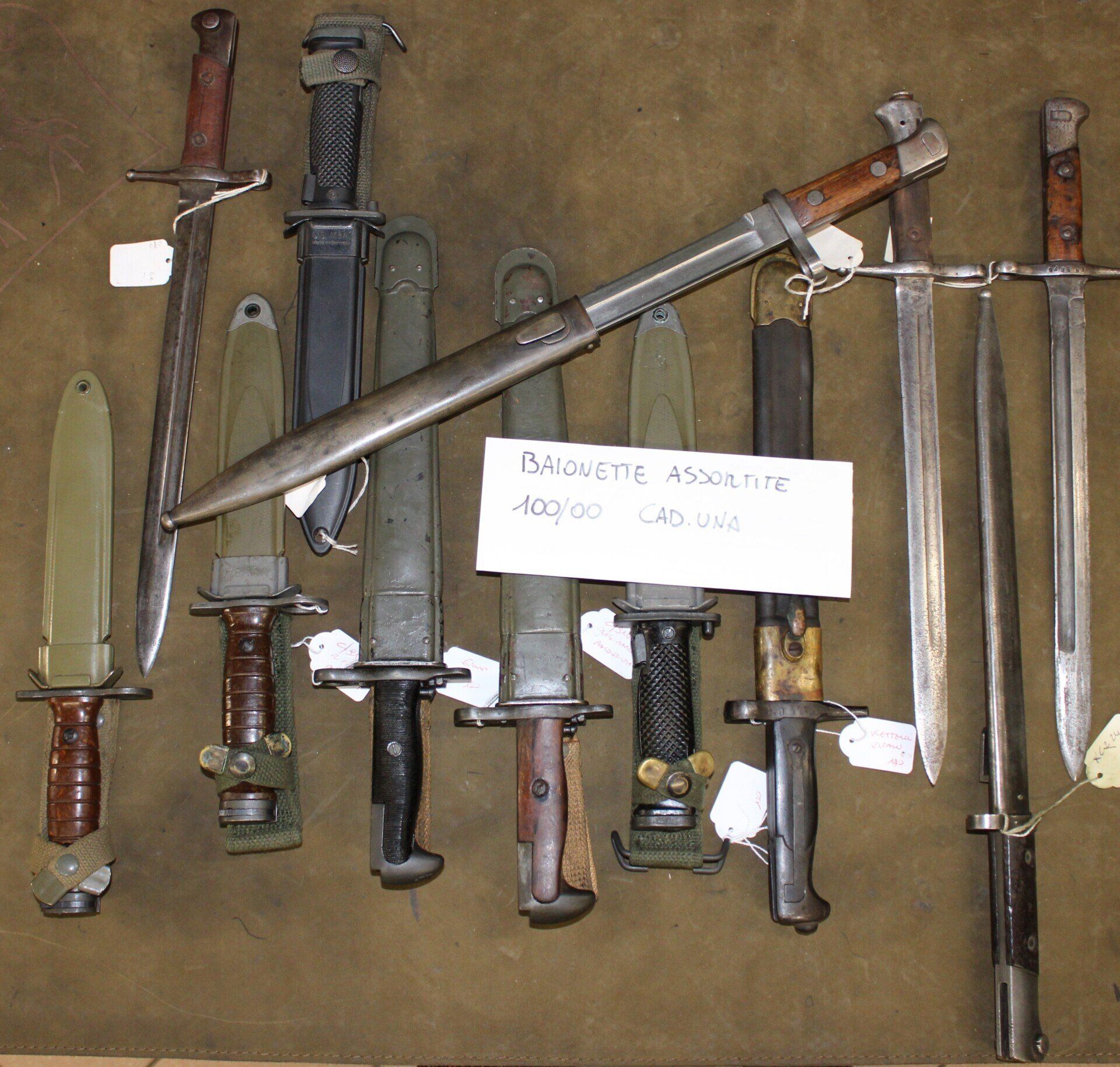 BAIONETTE ASSORTITE  a 100.00€ CAD.UNA