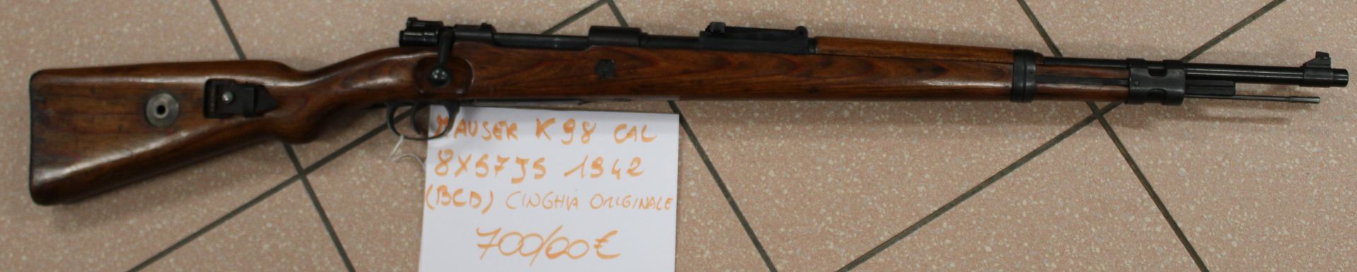 Carabina Mauser K98 calibro 8x57JS del 1942 (BDC), con cinghia originale.