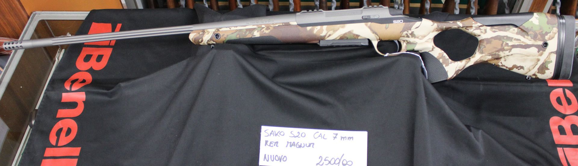 Carabina otturatore girevole Sako modello S20 calibro 7 mm Rem Mag. 
Prezzo di 2500,00€