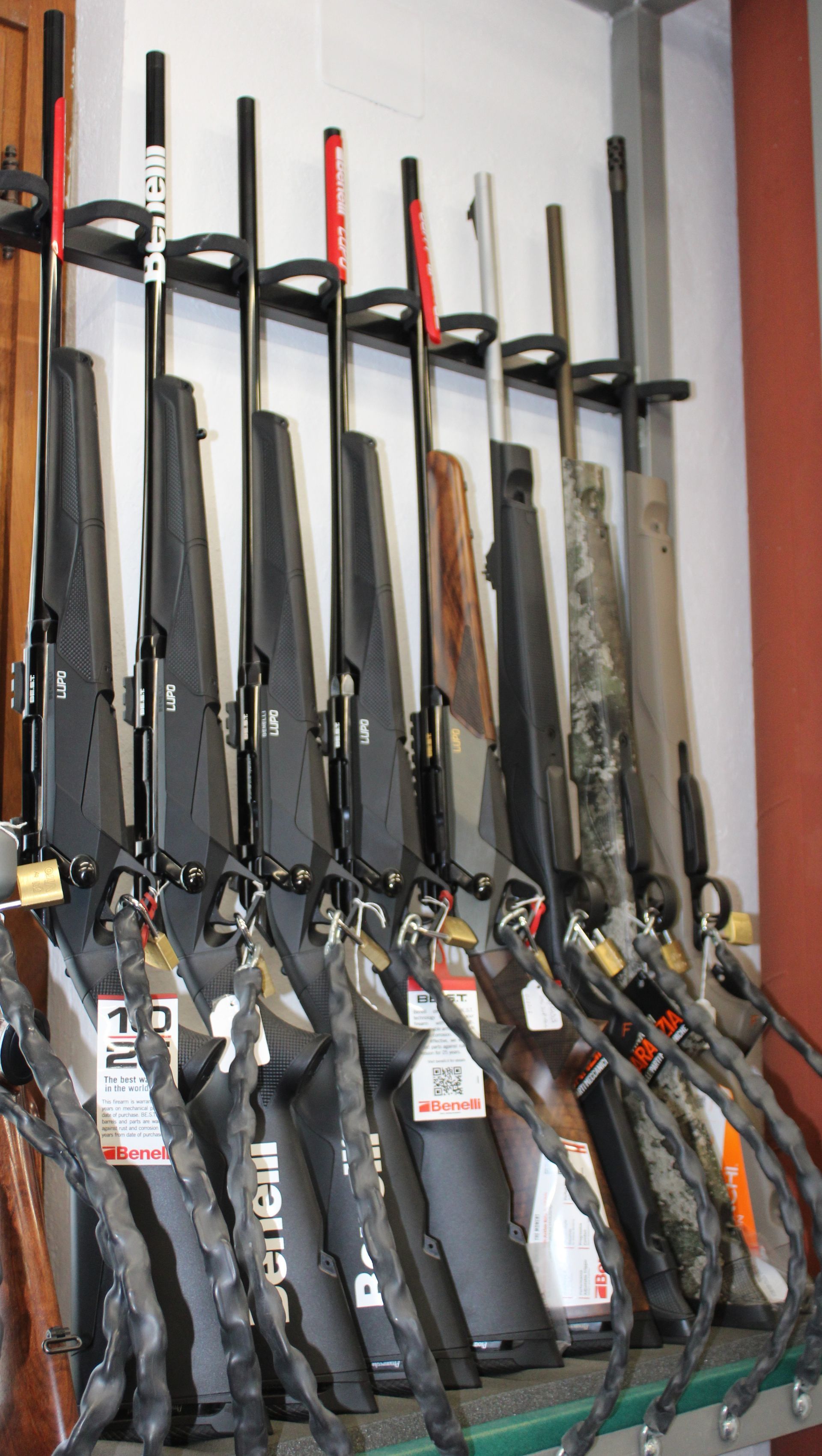 Carabine Benelli Lupo presenti in diversi calibri!